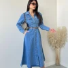 Abito in jeans a manica lunga con bottoni e cintura N2622