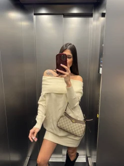 Abito in maglia con risvolto crema