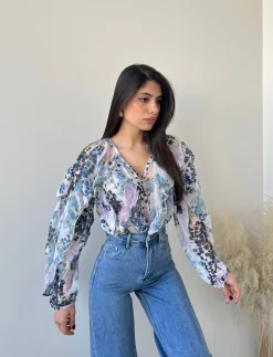 Blusa Love celeste