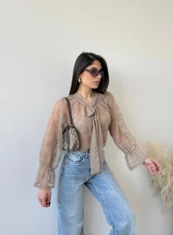 Blusa pizzo con fiocco tortora