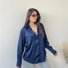 Blusa simil raso blu