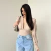 Body scollo a v e coppe beige