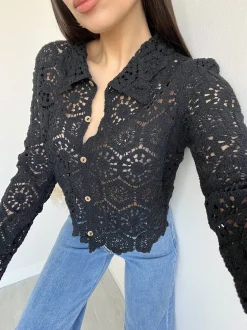 Camicia in crochet nera