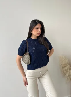 Maglia traforata a manica corta blu