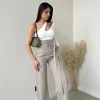 Pantalone a vita altissima con fascia tortora