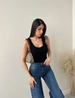 Top Corinne in maglia nero