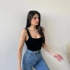 Top in maglia con scollo quadrato nero