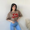 Tshirt con scritta in velluto camel